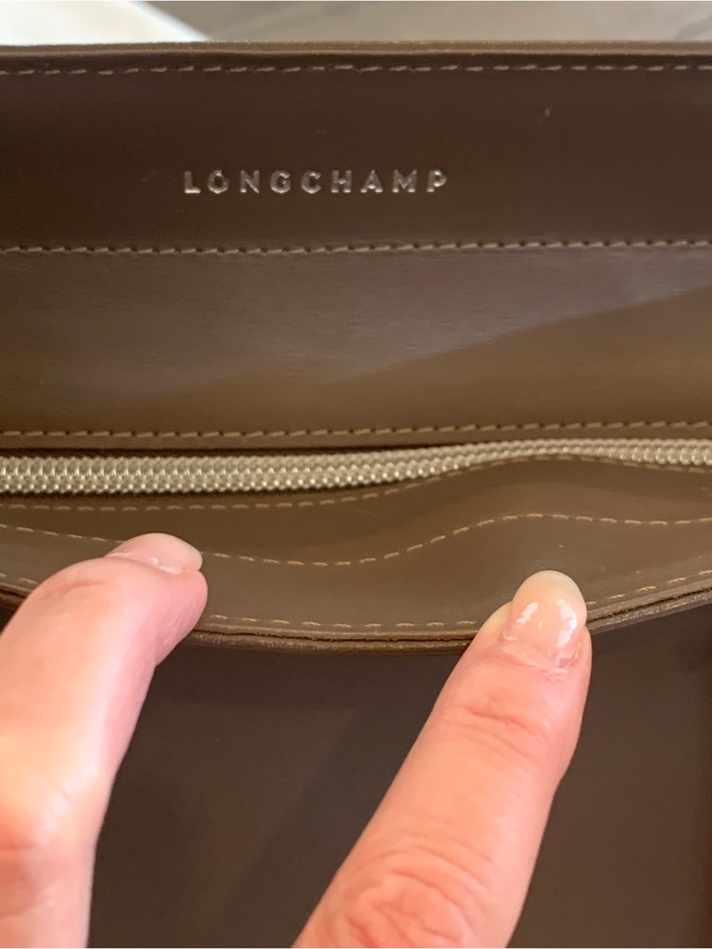 Longchamp Paris Leather Zip Tote Medium Taupe (015) Bag w/ Dust Bag EUC - Picture 4 of 10